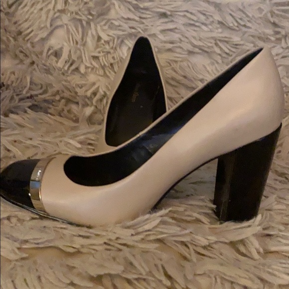 Calvin Klein - Picture 4 of 5